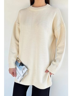 Gülseli Kadın Bisiklet Yaka Yırtmaçlı Triko Tunik P-00020086