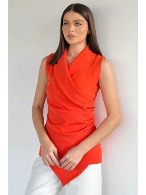 Gülseli Kadın Kruvaze Yaka Drape Detaylı Asimetrik Bluz P-00019468