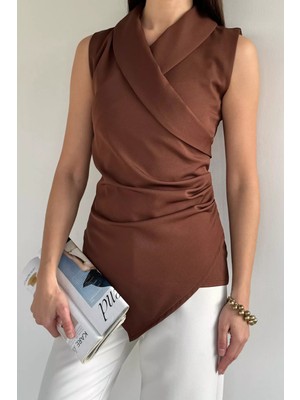 Gülseli Kadın Kruvaze Yaka Drape Detaylı Asimetrik Bluz P-00019468