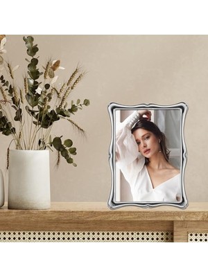Frames 710257 Gümüş Metal Romantik Resim Çerçevesi, 13,8 x 17,7 cm