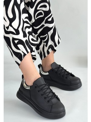 Egecen Sofio Siyah Cilt Bağcıklı Spor Ayakkabı