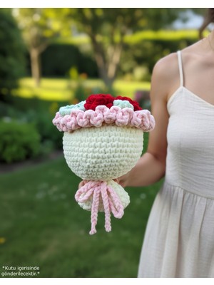Perfect Solmayan Peluş Gül Buketi - Hediyelik Çiçek Buketi El Örgüsü