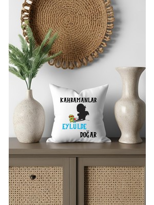 Qoeuyl Boutique Kahramanlar Bu Ayda Doğar Baskılı Eş, Sevgili, Arkadaş Baba Hediyelik Saten Mini Dekoratif Yastık