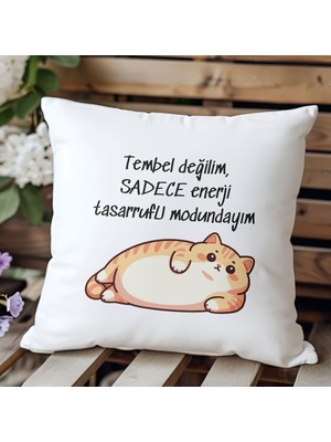 Qoeuyl Boutique Tembel Değilim Sadece Enerji Tasarrufu Modundayım Baskılı Komik Hediyelik Saten Dekoratif Yastık