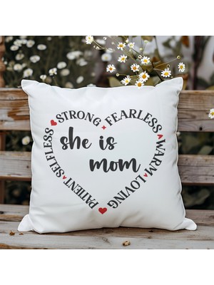 Qoeuyl Boutique She Is Strong Fearless Mom Baskılı Anneler Günü Hediyelik Elyaf Dolgulu Saten Dekoratif Yastık