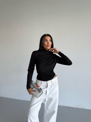 Cuyka Kadın Asimetrik Yaka Drapeli Uzun Kollu Sandy Kumaş Bluz