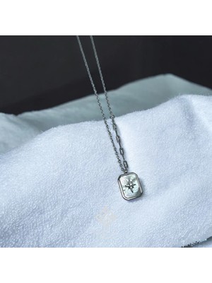 Atas Al Diamond Royal Shield Kraliyet Kalkanı Tek Taş 925 Ayar Gümüş Kolye