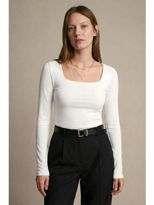 Qaju Kadın Uzun Kollu Kare Yaka Basic Bluz -Ekru