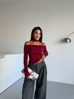 Cuyka Kadın Boyunluklu Omuz Açık Sandy Kumaş Bluz