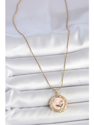 316L Çelik Gold Renk Zincir Pembe Çiçek Işlemeli Inci Detay Portre Model Kadın Kolye