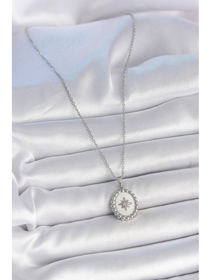 316L Çelik Gümüş Renk Zincir Beyaz Mineli Kutup Yıldız Işlemeli Madalyon Model Kadın Kolye