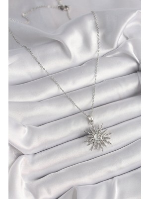 316L Çelik Gümüş Renk Zincir Zirkon Taşlı Güneş Model Sedefli Ay Işleme Detay Kadın Kolye