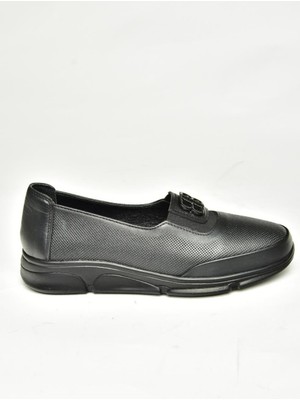 Fox Shoes T555081303 Siyah Hakiki Deri Comfort Ortopedik Taban Kadın Ayakkabı