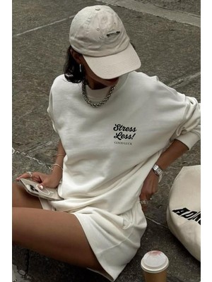 Le'sluette Kadın Regular Fit %100 Pamuk Bisiklet Yaka Nakışlı Sweatshirt Stressless Beyaz