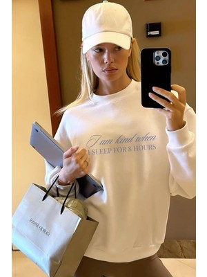 Le'sluette Kadın Regular Fit %100 Pamuk Bisiklet Yaka Nakışlı Sweatshirt Kind People Beyaz