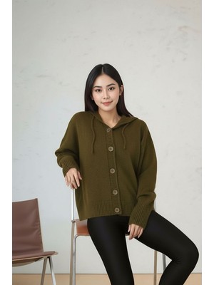 Mamayaga Kadın Kapüşonlu Önden Düğmeli Yumoş Triko Spor Şık Tesettüre Uygun Kışlık Ceket