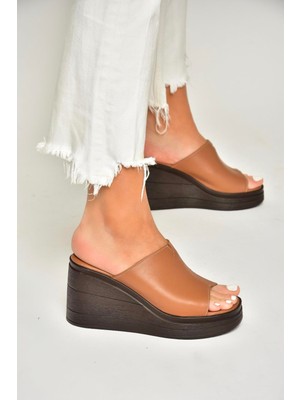 Fox Shoes P555961203 Taba Hakiki Deri Dolgu Topuklu Kadın Terlik