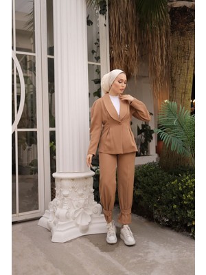 Comstar Kadın Paça Düğmeli Pantolon Ceket Camel Ikili Takım