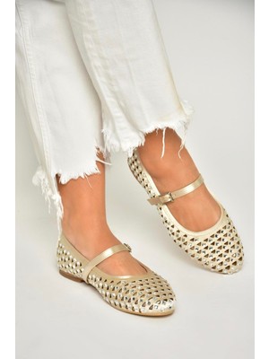 Fox Shoes U725513204 Bej Kumaş Taş Detaylı Kadın Babet