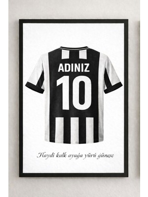Kişiye Özel Isimli ve Numaralı Siyah Beyaz Forma Temalı Duvar Tablosu (Çerçeveli)