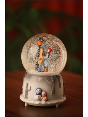 Kış Masalı Kar Küresi Müzik Kutusu, Işıklı ve Şık Dekorasyon Parçası