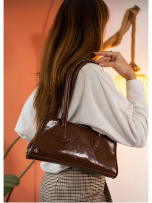 Özüm Takı Çanta Kadın Uzun Saplı Baget Kol ve Omuz Çantası Kahverengi