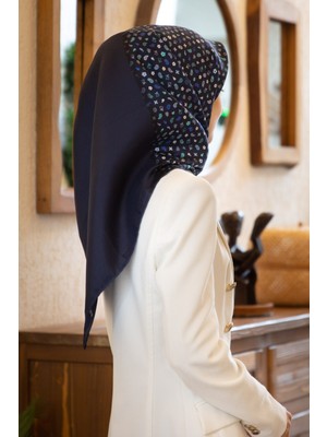 Vissona %100 Twill Ipek Çıtır Şerit Desenli Lacivert - Indigo Renkli 90X90 Eşarp Dikim Şekli : El Dikişi