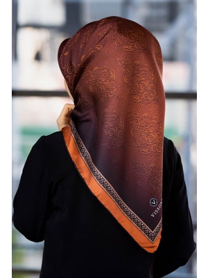 Vissona %100 Twill Barok Desenli Taba Renkli 90X90 Eşarp Dikim Şekli: El Dikişi