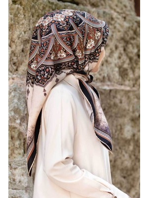 Vissona % 57 Ipek % 43 Viskon Twill Ipek Şal Desenli Siyah - Taba Renkli 90X90 Eşarp Dikim Şekli : El Dikişi