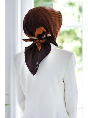 Vissona %100 Twill Ipek Degrade Desenli Siyah - Taba Renkli 90X90 Eşarp Dikim Şekli : El Dikişi