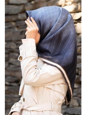 Vissona Tivil Ipek Eşarp 10659 - 8 - 0031 Indigo Mavi Monogram Desen