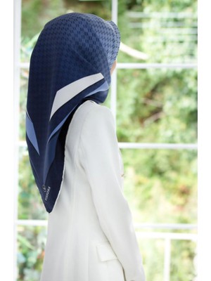 Vissona Tivil Ipek Eşarp 51374 - 8 - 0031 - 0030 Lacivert Karışık Desen