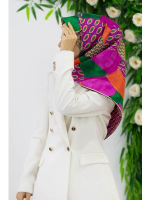 Vissona %100 Twill Ipek Geometrik Desenli Fuşya - Zümrüt Yeşili Renkli 90X90 Eşarp Eşarp Kenar Dikiş Şekli E