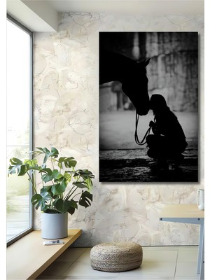 Teona Ahşap Siyah Beyaz Silüet At ve Kız Sevgisi Ahşap Dekoratif Ev,antre,salon,ofis,mutfak,yatak Odası Tablo