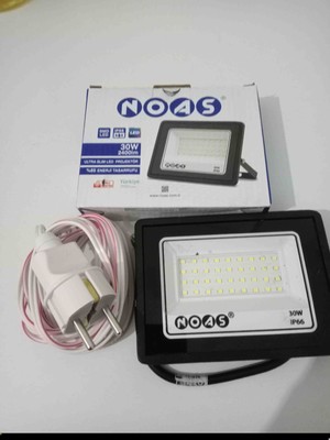 Noas 30 Watt Projektör ve Uzatma Kablosu