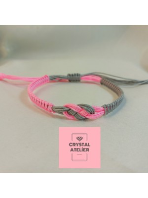 Crystal Atelier Pembe Gri Sonsuzluk Düğümü Makrome Bileklik – El Yapımı Ayarlanabilir Anlamlı Şans Bilekliği