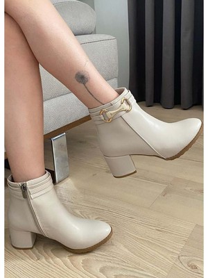 Kocamanlar Feles Yanı Tokalı Klasik Topuklu Kadın Bot