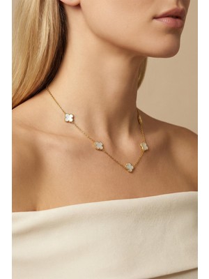 Rays Küçük Beyaz Yonca Figürlü Gold Renk Kolye 0102