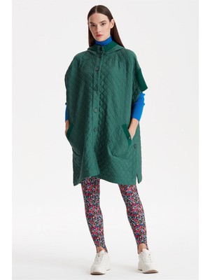 Tığ Triko Kadın Kapüşonlu ve Kapitone Dokulu Triko Detaylı Panço - Koyu Yeşil