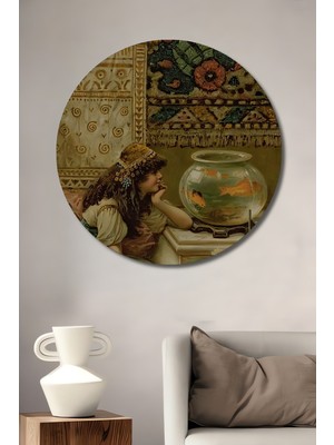 Teona Ahşap Altın Balık ve Huzurlu Kadın Yağlı Boya Görünümlü Dekoratif Ahşap Tablo Yuvarlak Duvar Tablosu