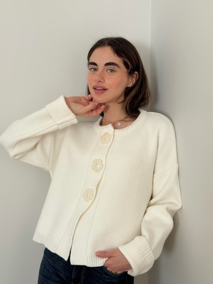 Retrobird Tasarım Çiçek Düğmeli Ceket Hırka Kadın Ekru