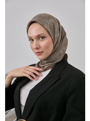 Silk Home Polyester Karışımlı Eşarp Koyu Vizon Etnik Desenli Parlak Dokulu 90X90