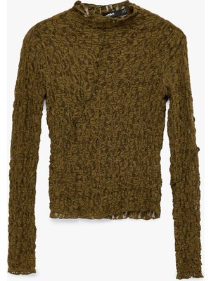 Koton Uzun Kollu Dokulu Dik Yaka Slim Fit Tişört