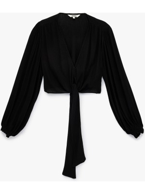 Koton Viskon Uzun Kollu Bol Kalıp V Yaka Bağlamalı Poplin Crop Bluz