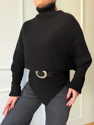 Size Özgü Siyah Kemerli Verev Triko