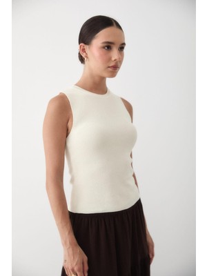 Jaste Kadın Kolsuz Bisiklet Yaka Triko Atlet KREM