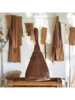 Valentina Victoria Çanta Valvic Hakiki Deri Transformer Bayan Çantası(Sırt Vebanan Çanta).askı Fermuarla Ayarlanıyor.