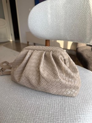 Melecco En Trend: Örgü Detaylı Kapitone Postacı / Clutch Çanta | Omuz Askılı Şıklık