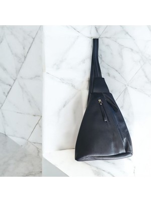 Valentina Victoria Çanta Valvic Hakiki Deri Transformer Bayan Çantası(Sırt Vebanan Çanta).askı Fermuarla Ayarlanıyor.