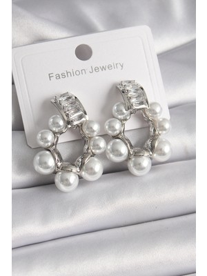 Shopwave Pirinç Gümüş Renk Su Yolu Zirkon Taşlı Incili Halka Model Kadın Küpe - TJ-BKP9619